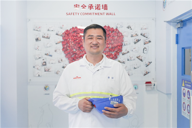 新生守护者:皇家上海工厂膨化车间 唐贺