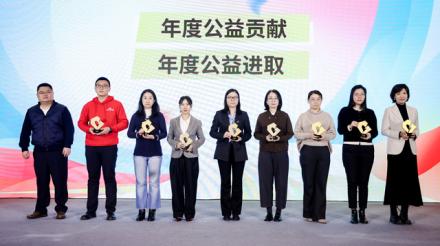 以长期主义温暖守护，以互惠之心科学救助 皇家宠物食品获2025筑梦者公益大会“年度公益进取”奖